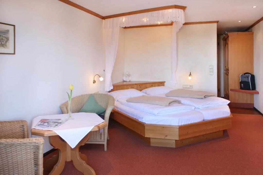 פלדברג Hotel Adler Baerental חדר תמונה