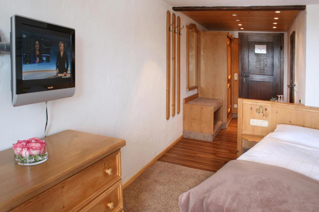 פלדברג Hotel Adler Baerental חדר תמונה