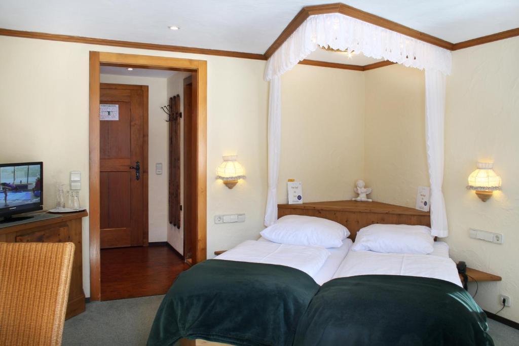 פלדברג Hotel Adler Baerental חדר תמונה